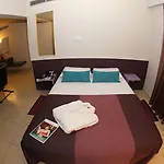 Altius Boutique 4* ניקוסיה