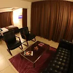 מלון Altius Boutique 4*