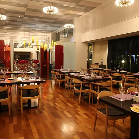 호텔 Altius Boutique 4*