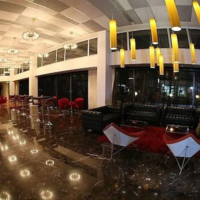 فندق ألتيوس البوتيكي 4*